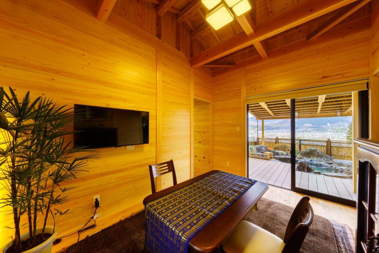 Yufuin-Sanso Waremokou Hotel Exterior photo